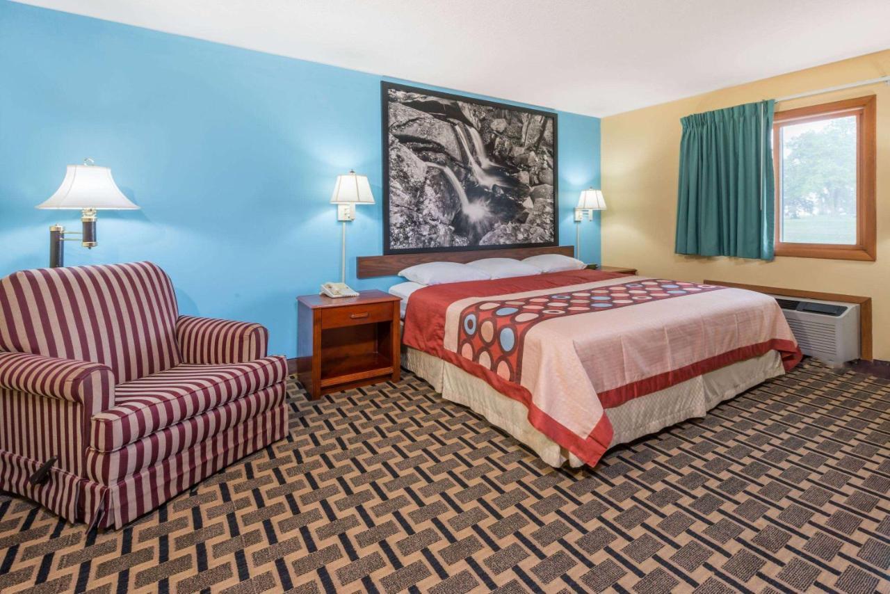 Super 8 By Wyndham